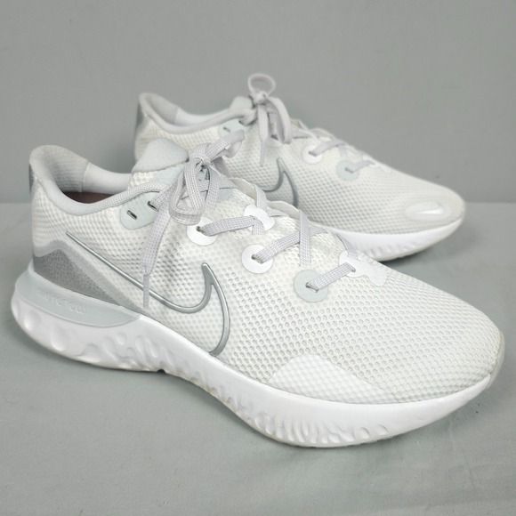 Nike Renew Run Shoes Women Size 11 Pure Platinum White Silver Mesh Running - Picture 1 of 16